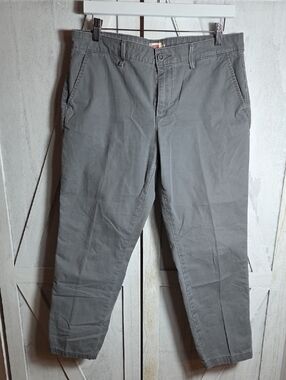 Levi's 100% Cotton Gray Khaki Pants Size 29